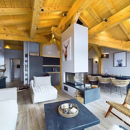 De Luxe 8 Pers. Avec Cheminee, Parking, Proche Pistes Et Commerces - Fr-1-398-683 Apartment